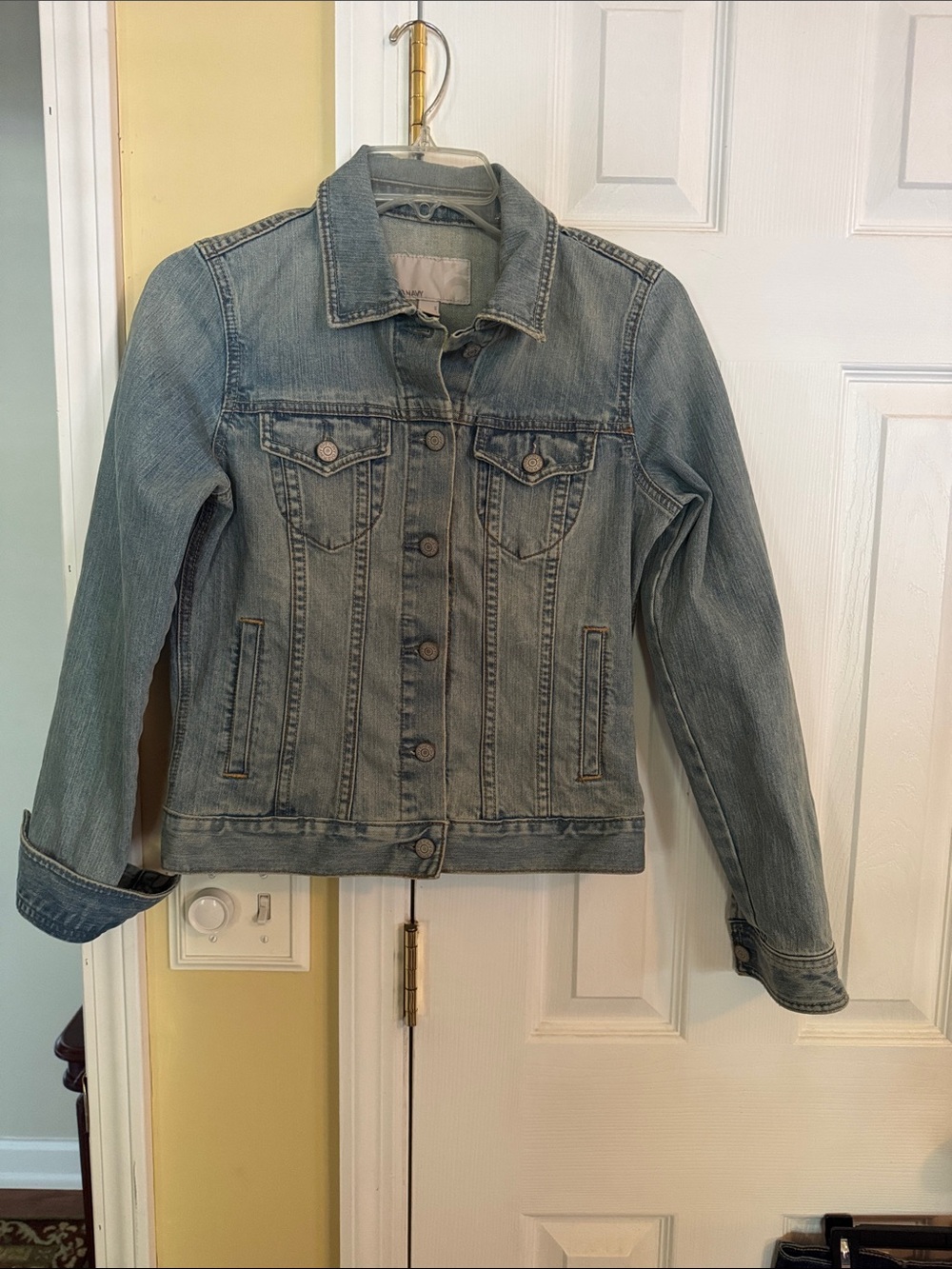 Old Navy Light Wash Blue Trucker Front Denim Jacket - Women's Size Small